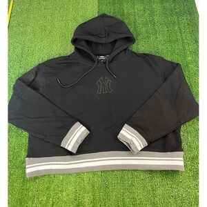 Pro Standard New York Yankees Womens XXL Black Cropped Hoodie MLB Chenille Patch